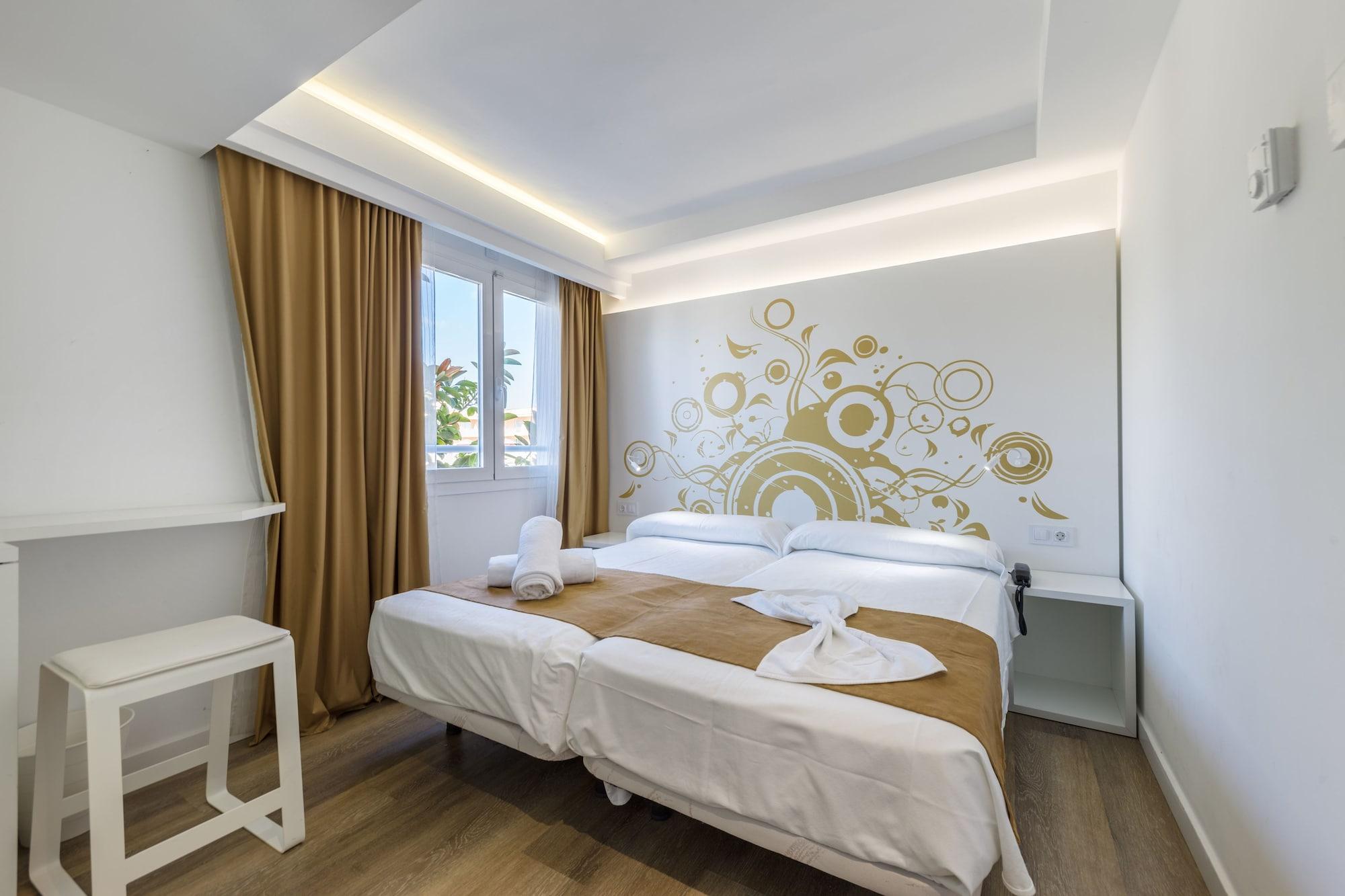 Welikehotel Triton Beach (Adults Only) Cala Ratjada  Exterior photo