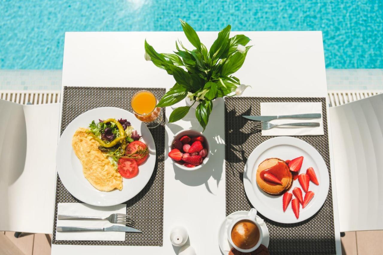 Welikehotel Triton Beach (Adults Only) Cala Ratjada  Exterior photo